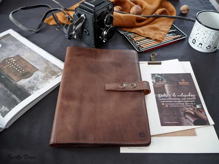 Skórzana okładka na Ipad i dokumenty — zdjęcie 13