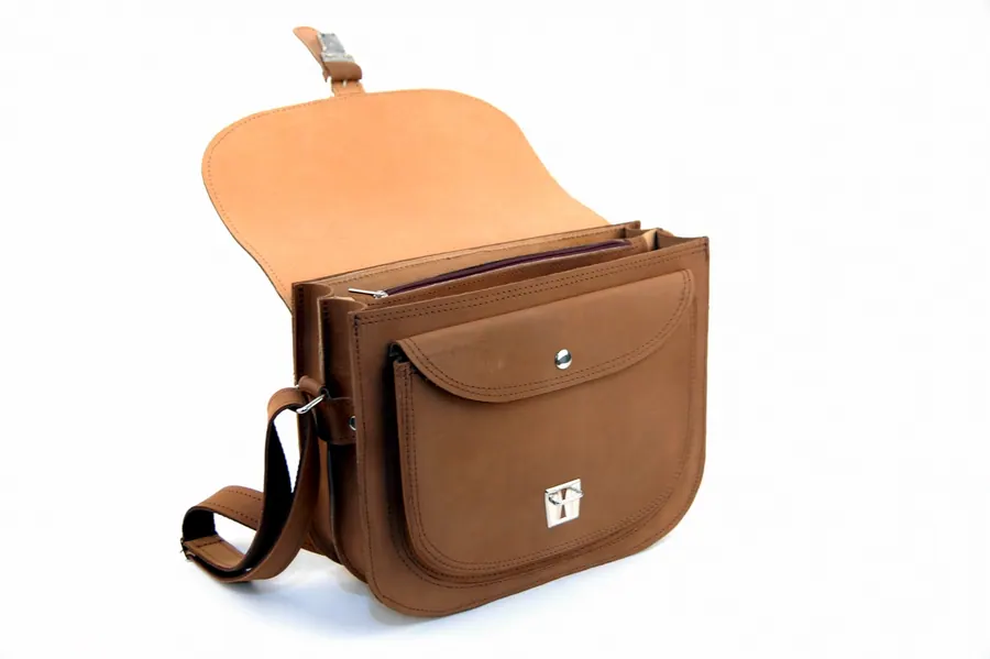 Od ręki Fresh Ciemny Camel inicjały AB — zdjęcie 5